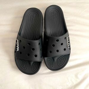 Black Crocs slides